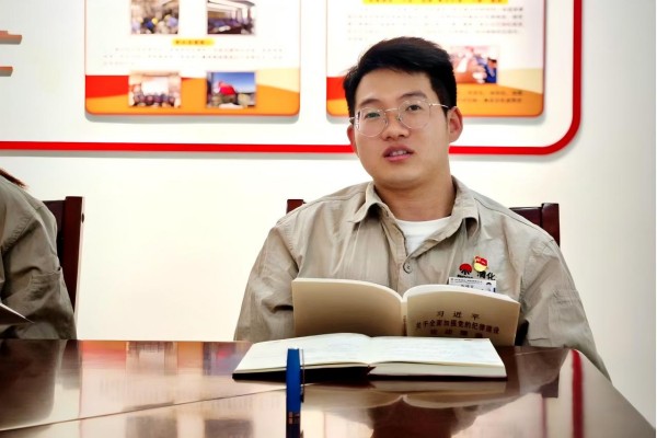 201760927937185395.jpg 9.陈博文.jpg