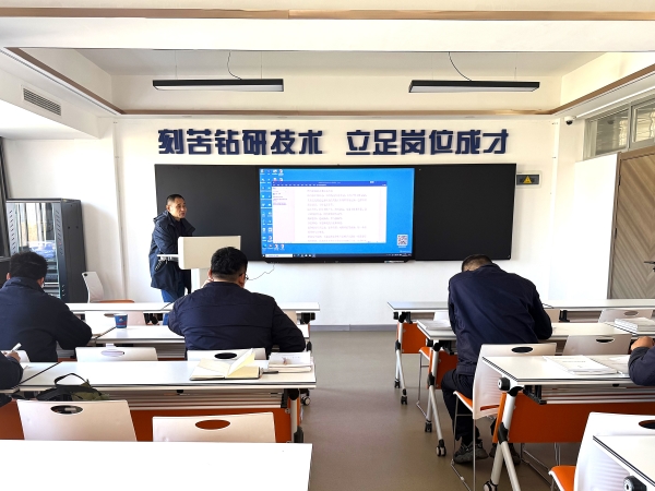 201763603809104239.jpg 2025.11.19 训有所获 干有所为.jpg