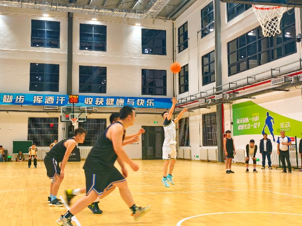 021764639017148788.jpg 安康杯篮球掠影5(1).jpg