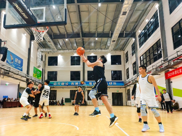 021764639026390662.jpg 安康杯篮球掠影7(1).jpg