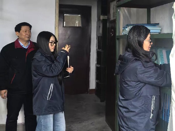 161765843788133951.jpg 公司在生产环保技术部开展档案检查工作(1).jpg