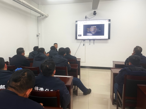 281772251313190827.jpg 曹楠总结此次活动.jpg