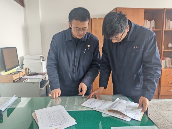 131773359376175936.jpg 2026年3月11日对综合部一季一抽查.jpg