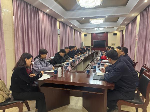 301774860748178820.jpg 座谈会照片(1).jpg