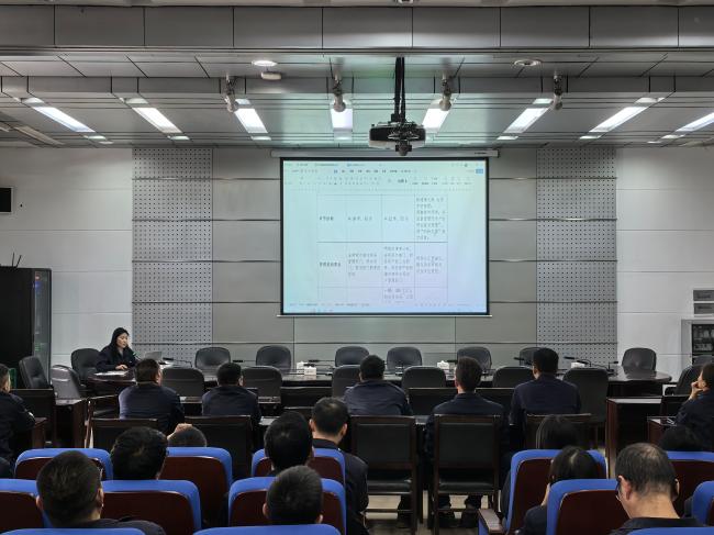 071775547517170773.jpg 4月3日法律审计部在阶梯会议室召开制度宣贯会.jpg